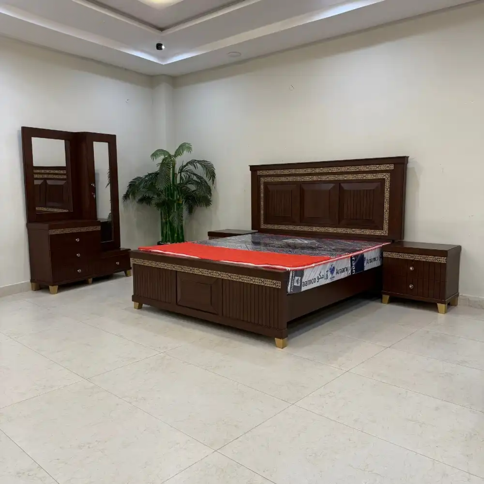 1 Brown Classy - Image 1